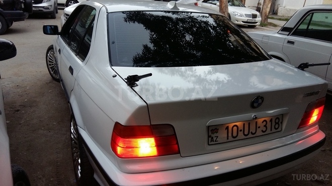 BMW 318 1993, 425,000 km - 1.8 l - Bakı