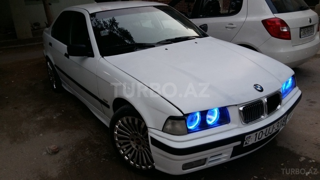 BMW 318 1993, 425,000 km - 1.8 l - Bakı