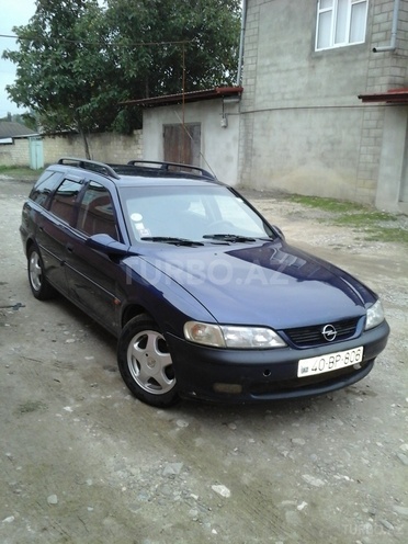 Opel Vectra 1998, 403,732 km - 1.6 l - Quba