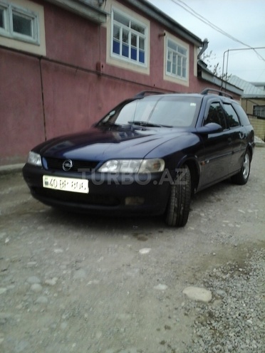 Opel Vectra 1998, 403,732 km - 1.6 l - Quba