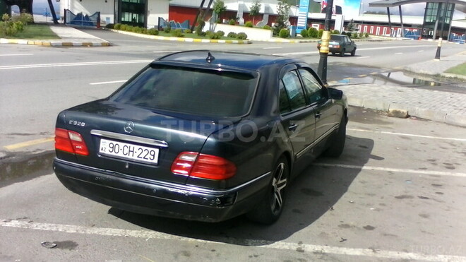 Mercedes E 320 1996, 190,000 km - 3.2 l - Qəbələ