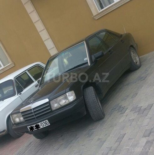 Mercedes 190 1990, 220,789 km - 2.0 l - Quba