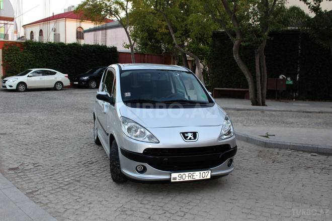 Peugeot  2006, 98,000 km - 1.4 л - Bakı