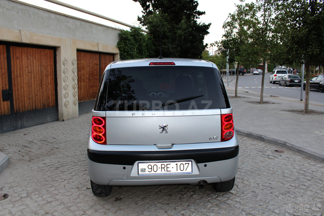 Peugeot  2006, 98,000 km - 1.4 л - Bakı