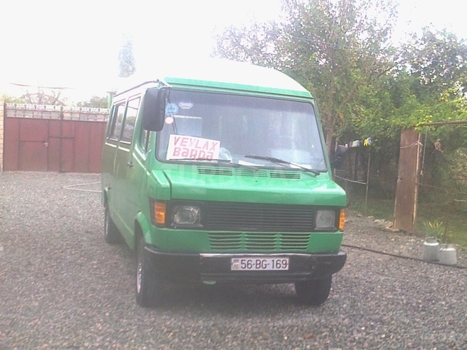 Mercedes 208 D 1994, 50,000 km - 2.3 l - Bərdə