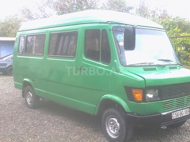 Mercedes 208 D 1994, 50,000 km - 2.3 l - Bərdə
