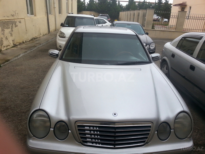 Mercedes E 200 1999, 180 km - 2.0 l - Bakı