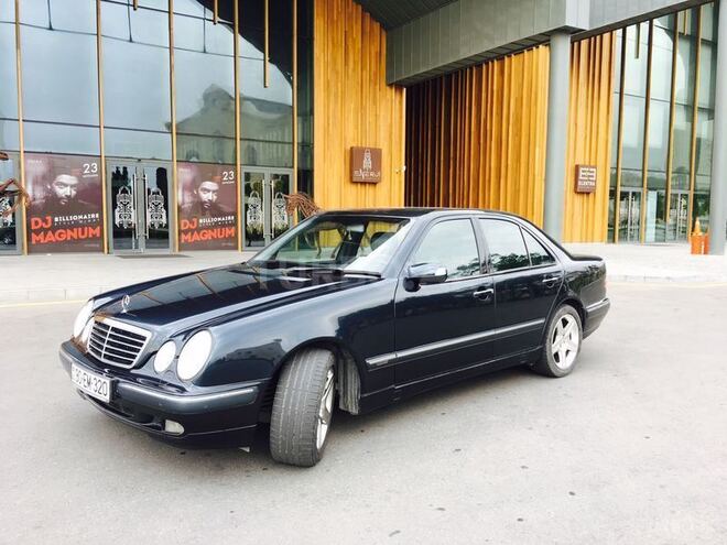 Mercedes E 320 2001, 21,000 km - 3.2 л - Bakı