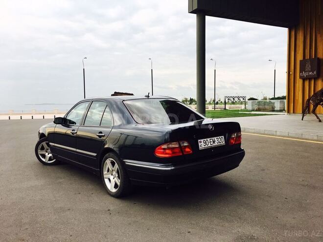 Mercedes E 320 2001, 21,000 km - 3.2 л - Bakı