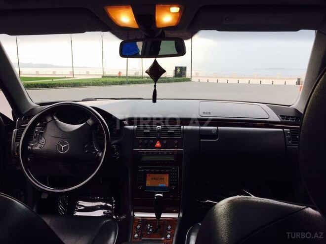 Mercedes E 320 2001, 21,000 km - 3.2 л - Bakı