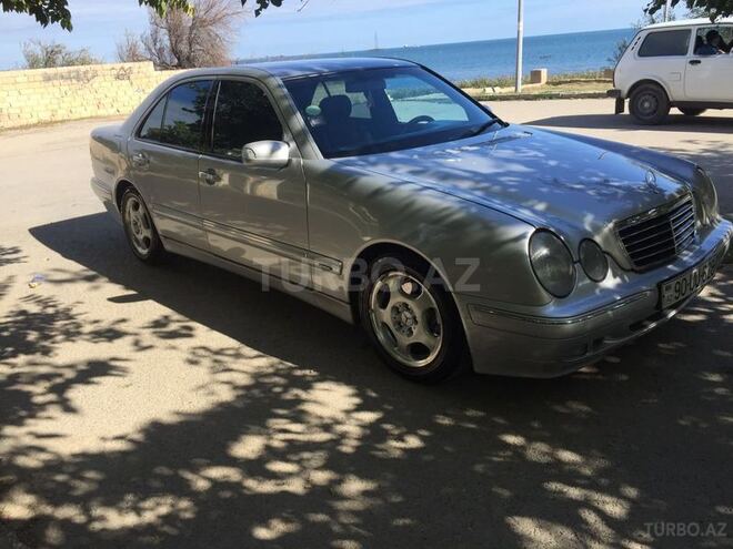 Mercedes E 280 2001, 120,000 km - 2.8 l - Bakı