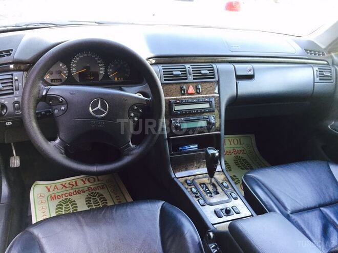 Mercedes E 280 2001, 120,000 km - 2.8 l - Bakı