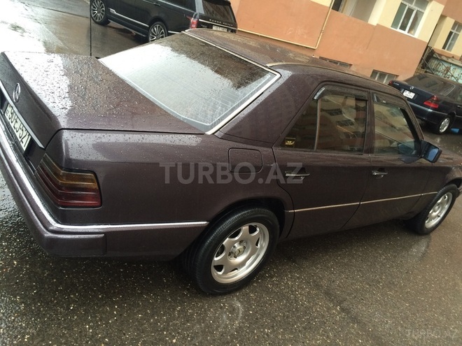 Mercedes E 200 1991, 251,041 km - 2.0 l - Bakı