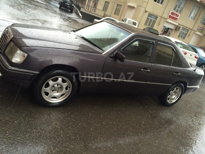Mercedes E 200 1991, 251,041 km - 2.0 l - Bakı