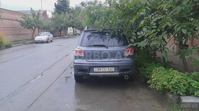 Mitsubishi Outlander 2003, 149,000 km - 2.4 l - Gəncə