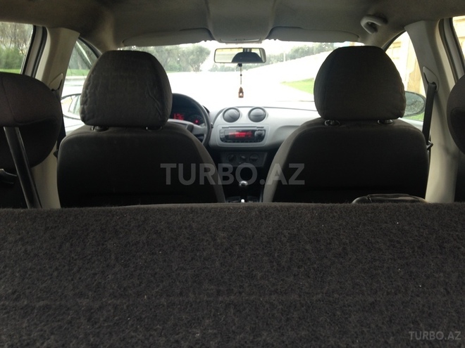 SEAT Ibiza 2013, 101,200 km - 1.4 l - Bakı
