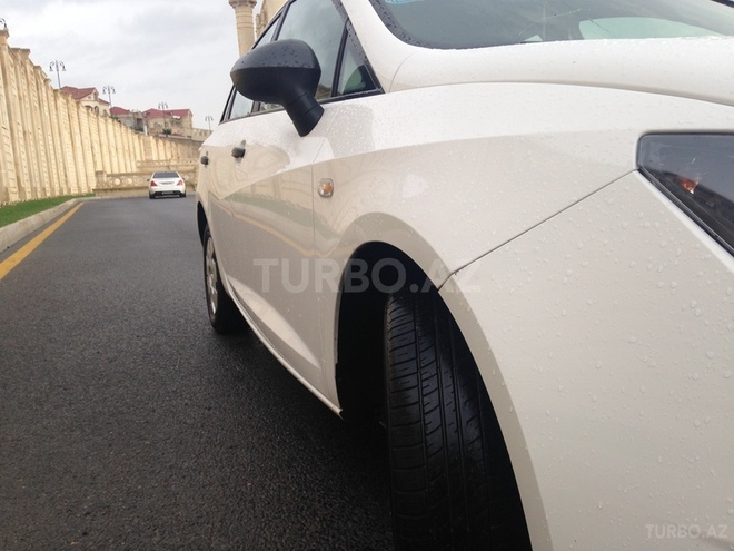 SEAT Ibiza 2013, 101,200 km - 1.4 l - Bakı
