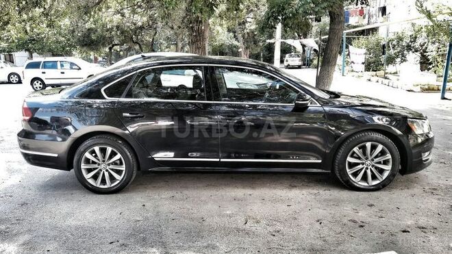 Volkswagen Passat 2011, 130,000 km - 2.5 л - Bakı
