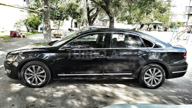 Volkswagen Passat 2011, 130,000 km - 2.5 л - Bakı