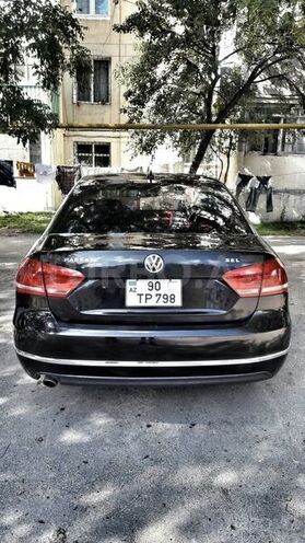 Volkswagen Passat 2011, 130,000 km - 2.5 л - Bakı
