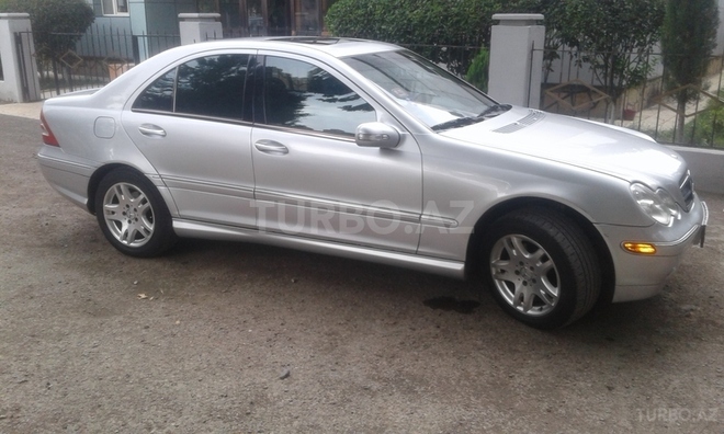 Mercedes C 240 2001, 200,000 km - 2.6 l - Tovuz