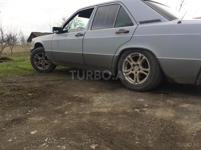 Mercedes 190 1992, 170,000 km - 2.0 l - İsmayıllı