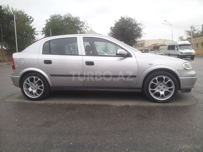 Opel Astra 2000, 200,000 km - 2.0 l - Bakı