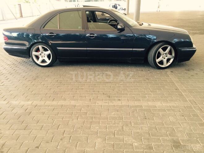 Mercedes E 280 2000, 167,900 km - 2.8 л - Bakı