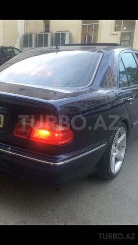 Mercedes E 280 2000, 167,900 km - 2.8 л - Bakı