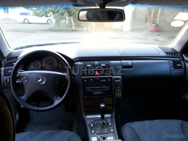 Mercedes E 280 2000, 191,065 km - 2.8 l - Gəncə