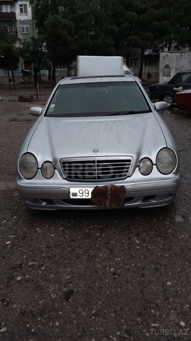 Mercedes E 270 2001, 4,003,100 km - 2.7 l - Sumqayıt