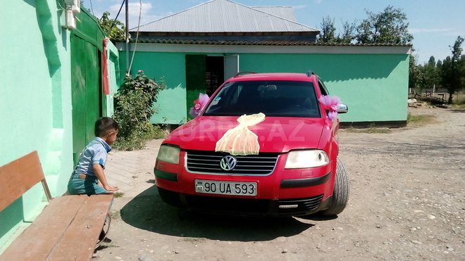 Volkswagen Passat 2003, 270,000 km - 1.8 л - Xaçmaz