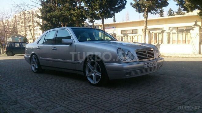Mercedes E 280 1998, 299,000 km - 2.8 л - Bakı