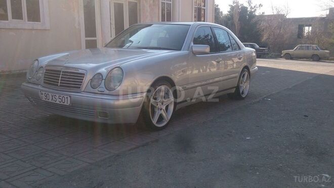 Mercedes E 280 1998, 299,000 km - 2.8 л - Bakı