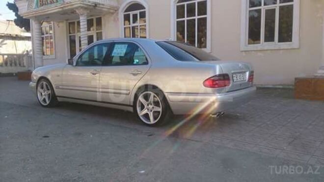 Mercedes E 280 1998, 299,000 km - 2.8 л - Bakı