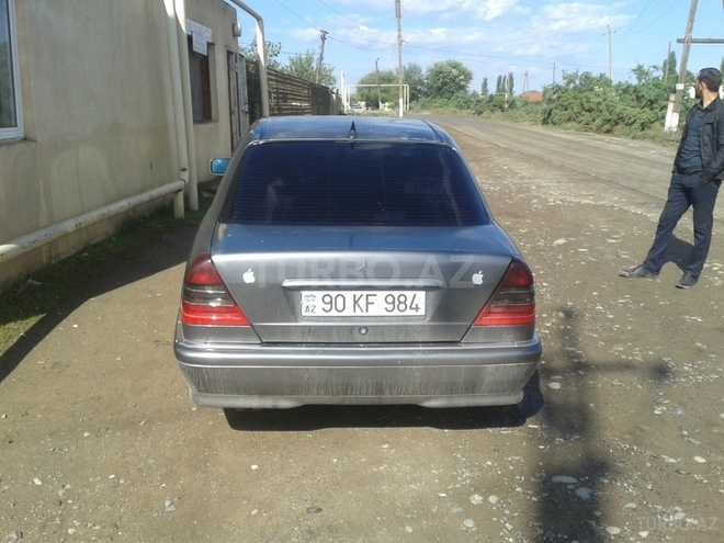 Mercedes C 240 1998, 2,599 km - 2.4 л - Bakı