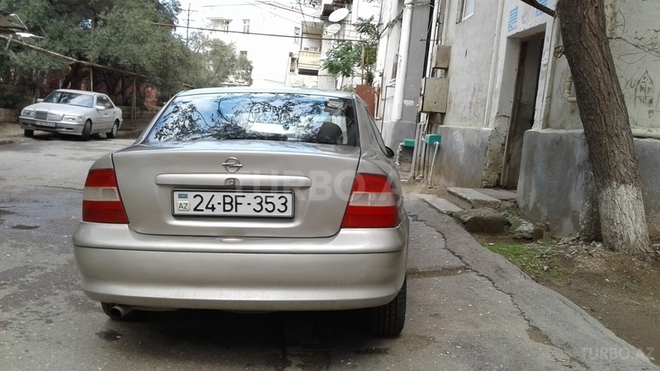 Opel Vectra 1996, 220,000 km - 1.8 л - Sumqayıt