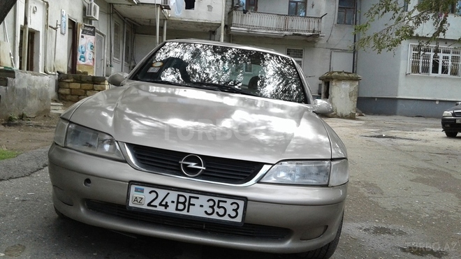 Opel Vectra 1996, 220,000 km - 1.8 л - Sumqayıt