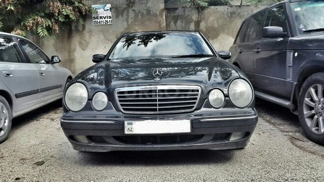 Mercedes E 200 2001, 186,000 km - 2.0 l - Bakı