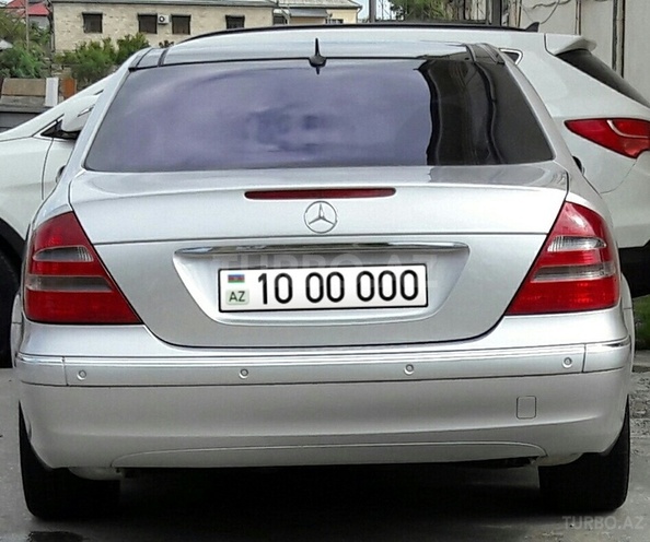 Mercedes E 320 2004, 144,000 km - 3.2 l - Bakı