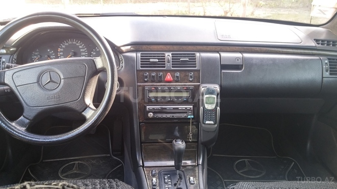 Mercedes E 280 1997, 340,000 km - 2.8 l - Bakı