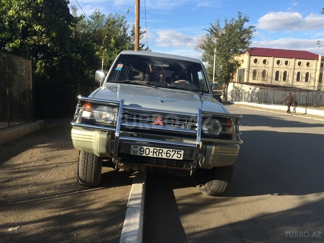 Mitsubishi Pajero 1993, 210,000 km - 3.0 л - Gəncə