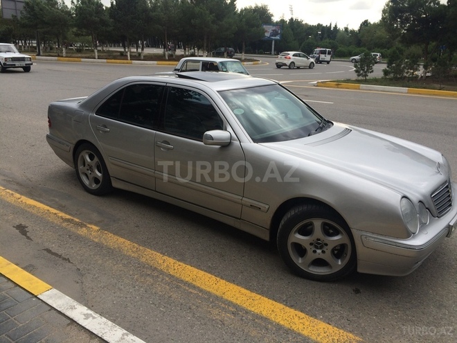Mercedes E 240 2000, 217,500 km - 2.4 l - Sumqayıt