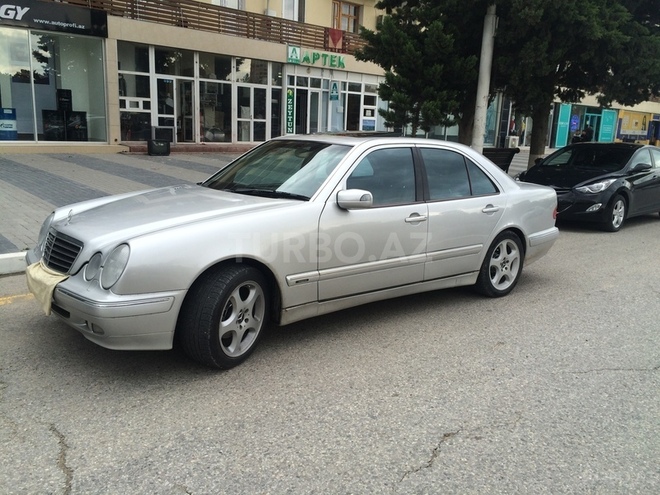 Mercedes E 240 2000, 217,500 km - 2.4 l - Sumqayıt