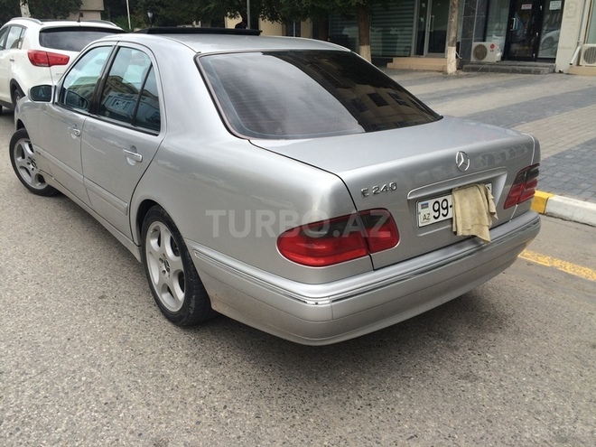 Mercedes E 240 2000, 217,500 km - 2.4 l - Sumqayıt