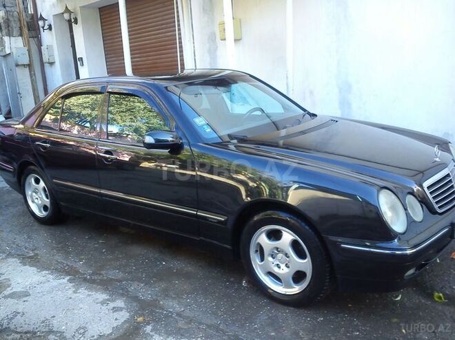 Mercedes E 200 2001, 265,000 km - 2.0 л - Bakı