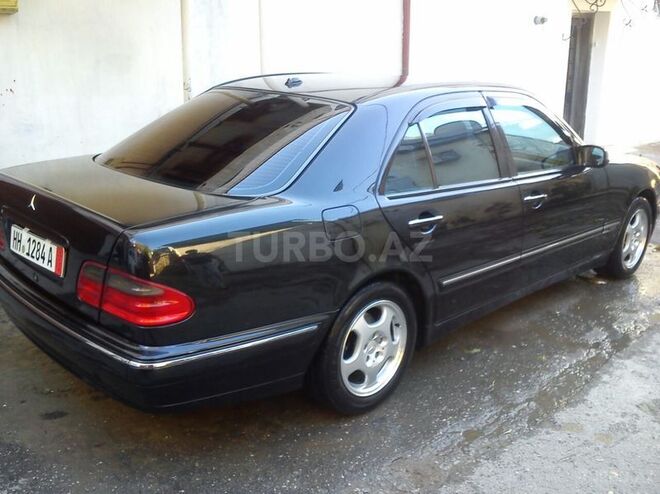 Mercedes E 200 2001, 265,000 km - 2.0 л - Bakı