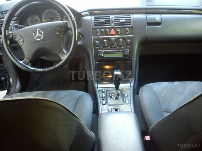 Mercedes E 200 2001, 265,000 km - 2.0 л - Bakı