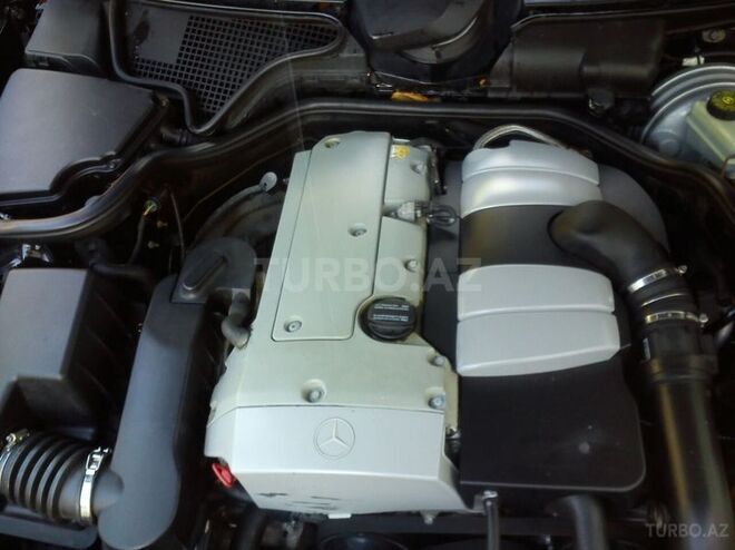 Mercedes E 200 2001, 265,000 km - 2.0 л - Bakı