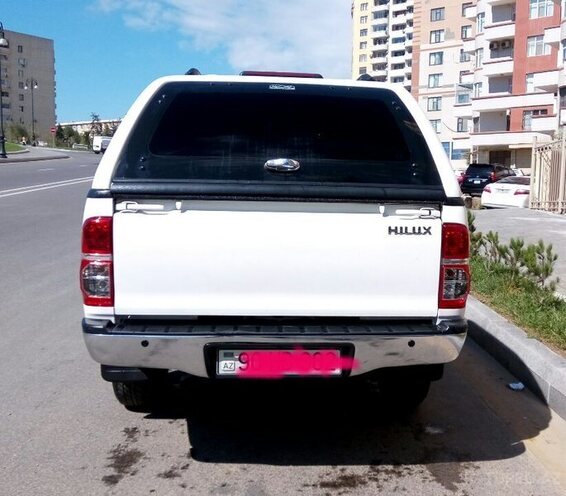 Toyota Hilux 2012, 51,800 km - 2.5 l - Bakı
